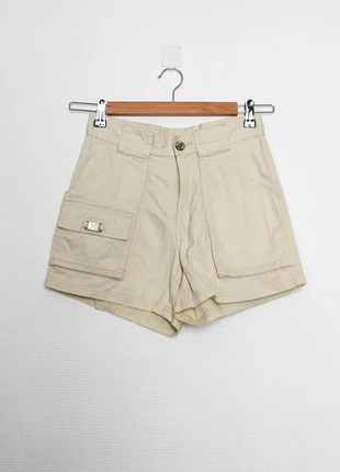 Cream shorts | Short Obxow couleur crème, marque: Oxbow, état: Très bon état, taille: XS / 34 / 6, 10,00 €, 11,20 € Protection acheteurs (Pro) incluse