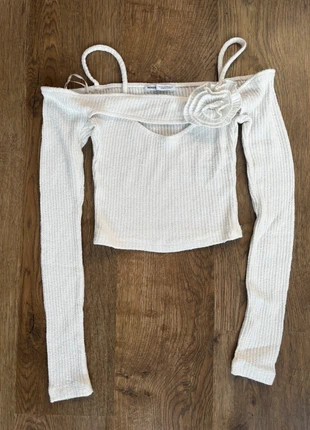 Bershka cute flower top, marque: Bershka, état: Très bon état, taille: XS / 34 / 6, 5,00 €, 5,95 € Protection acheteurs incluse