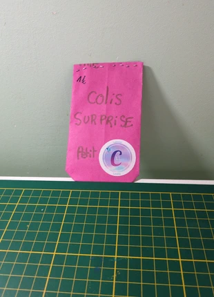 Colis surprise petit fille, merk: Fait Main, staat: Nieuw zonder prijskaartje, € 1,00, € 1,75 inclusief Kopersbescherming