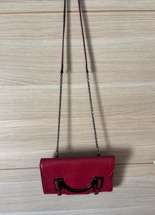 Petit sac à main Coccinelle – cuir bordeaux chic, merk: Coccinelle, staat: Heel goed, € 60,00, € 63,70 inclusief Kopersbescherming