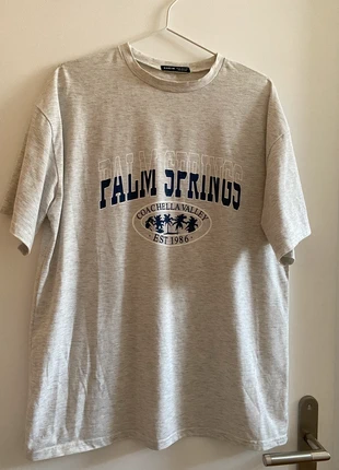 Oversized T-Shirt, marke: Shein, zustand: Sehr gut, größe: XS / 34 / 6, 2,00 €, 2,30 € inklusive Vinted-Käuferschutz