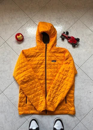 Giacca Patagonia Nano Puff gialla XL – leggera, calda, antivento, perfetta per trekking e città, marke: Patagonia, zustand: Sehr gut, größe: XL, 85,00 €, 89,95 € inklusive Vinted-Käuferschutz