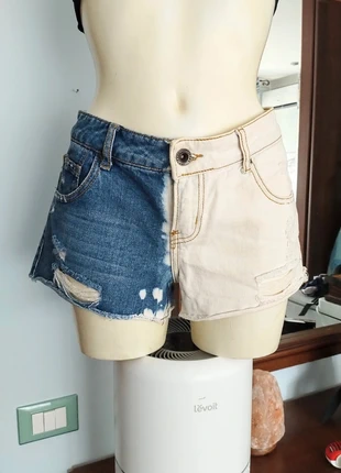 Pantaloncino jeans donna. Shorts donna denim blu e bianco. Tg 40, marque: Jennyfer, état: Très bon état, taille: S / 36 / 8, 5,00 €, 5,95 € Protection acheteurs incluse