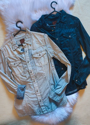 Conjunto de 2 camisas fitted de ganga tingida Bossa Denim & Sportswear, marca: Bossa, estado: Muito bom, tamanho: S / 36 / 8, €6.00, €7.00 inclui Proteção do Comprador