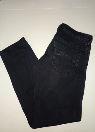 Jean coupe droite homme taille 38 couleur noir, brand: Diesel, condition: Satisfactory, size: W29, €9.00, €10.15 includes Buyer Protection