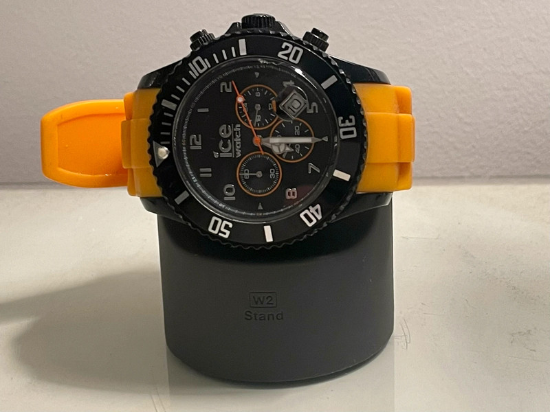 Montre Ice watch stainless steel caseback orange noir