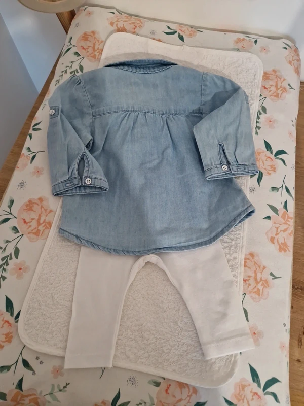 Chemise en jean's + legging kiabi bébé fille - photo numéro 3