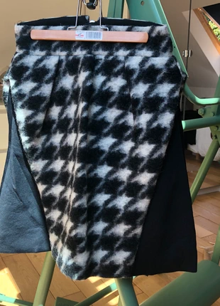 Jupe JC Castelbajac, merk: JC de Castelbajac, staat: Goed, maat: S / 36 / 8, € 17,00, € 18,55 inclusief Kopersbescherming