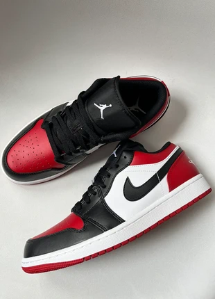 Air Jordan 1 Low “Bred Toe”, marke: Jordan, zustand: Neu, größe: 42.5, 110,00 €, 116,20 € inklusive Vinted-Käuferschutz