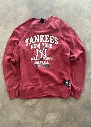 Majestic New York felpa rossa, merk: Majestic, staat: Heel goed, maat: L, € 29,99, € 32,19 inclusief Kopersbescherming