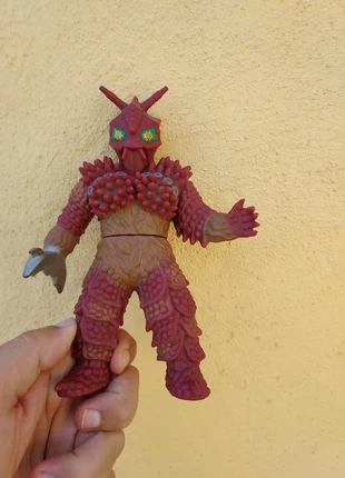 Vintage Bandai Ultraman Kaiju Figure – Yapool, marke: Bandai, zustand: Sehr gut, größe: XXL, 17,00 €, 18,55 € inklusive Vinted-Käuferschutz