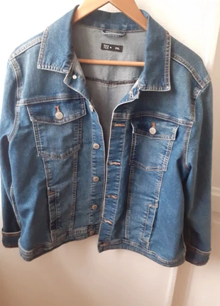 Veste en jean, marke: TEX, zustand: Neu, größe: XXL / 44 / 16, 4,00 €, 4,90 € inklusive Vinted-Käuferschutz