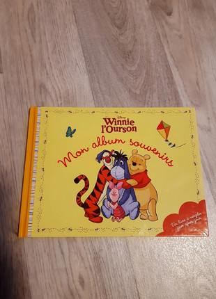 Album souvenir Winnie L'ourson 