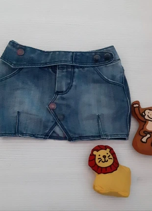 Minifalda vaquera para bebé de 74cm (9 meses), marca: Noppies, estado: Muy bueno, tamaño: 9-12 meses / 74 cm, 2,00 €, 2,80 € Protección al comprador incluida