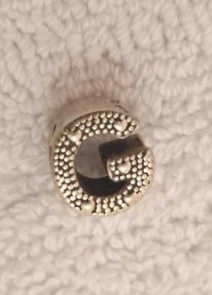 Charm Pandora in argento 925 lettera G, brand: Pandora, condizioni: Ottime, €29.99, €32.19 include la Protezione acquisti