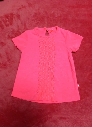 Shirtje van New Born, merk: New Born, staat: Goed, maat: 1-3 maanden / 56 cm, € 1,00, € 1,75 inclusief Kopersbescherming