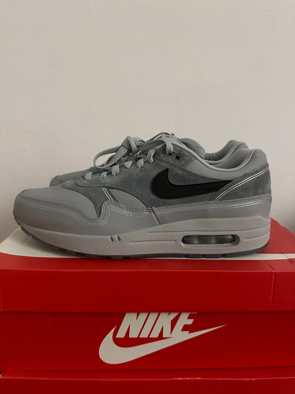 Nike Air Max 1 Pompidou Center Night 1