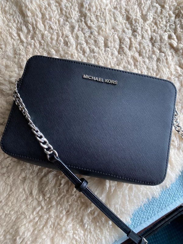 Michael kors crossbody bag Vinted