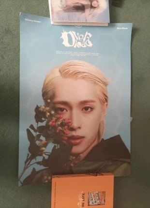 Poster overload xdinary heroes, état: Neuf sans étiquette, 4,00 €, 4,90 € Protection acheteurs incluse