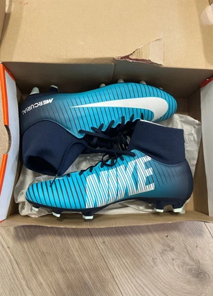 Scarpini da calcio Mercurial Victory AGPRO, marke: victory, zustand: Neu, mit Etikett, größe: 42.5, 60,00 €, 63,70 € inklusive Vinted-Käuferschutz