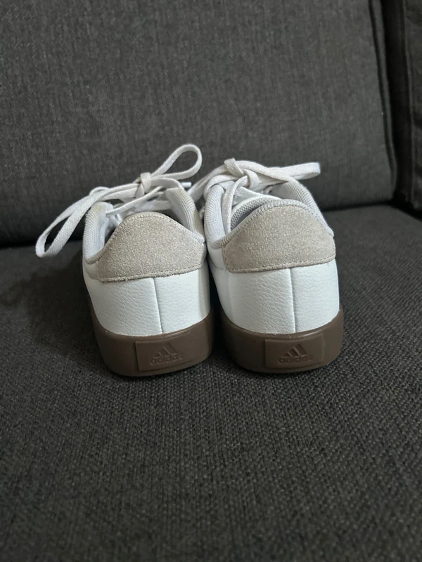 Basket enfant unisexe adidas, taille 31 - photo numéro 4
