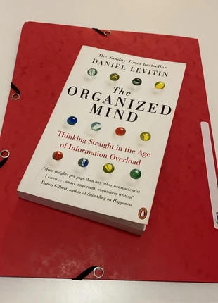 The Organized Mind by Daniel Levitin, état: Neuf avec étiquette, 11,50 €, 12,78 € Protection acheteurs incluse