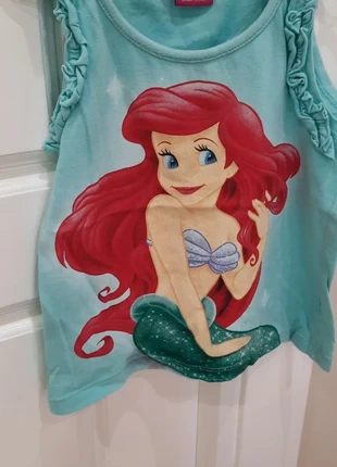 Camiseta sirenita, merk: Disney, staat: Heel goed, maat: 4 jaar / 104 cm, € 4,00, € 4,90 inclusief Kopersbescherming