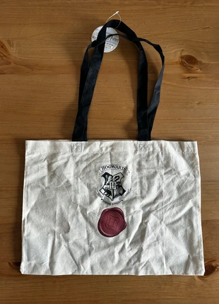 Tote bag Lettre de Poudlard Harry Potter – Neuf avec étiquette, marke: Harry Potter, zustand: Neu, mit Etikett, 5,00 €, 5,95 € inklusive Vinted-Käuferschutz
