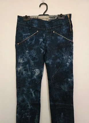 Vaquero talla 32 🌸 Marca Bershka, marca: Bershka, estado: Muy bueno, tamaño: XXS / 32 / 4, 6,90 €, 7,95 € Protección al comprador incluida