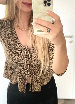 Leo Top cropped #herbst2024, brand: Hollister, condizioni: Ottime, taglia: XS / IT 38 / EU 34, €14.00, €15.40 include la Protezione acquisti