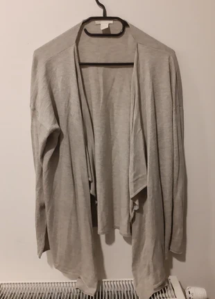 Lichtgrijs vestje maat L, brand: H&M, condizioni: Ottime, taglia: L / IT 44 / EU 40, €3.00, €3.85 include la Protezione acquisti