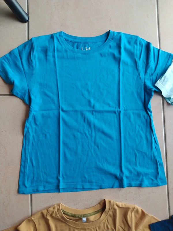 Lot de 4 t-shirt manches courtes d'été garçon taille 10 ans - photo numéro 4