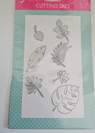 Die cut, brand: Action, condizioni: Nuovo senza cartellino, taglia: Prematuri, fino a 44 cm, €1.50, €2.28 include la Protezione acquisti