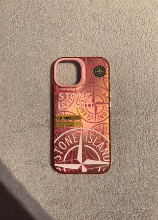 Coque stone island rose iPhone 15, marque: Rose, état: Neuf sans étiquette, 8,00 €, 9,10 € Protection acheteurs incluse