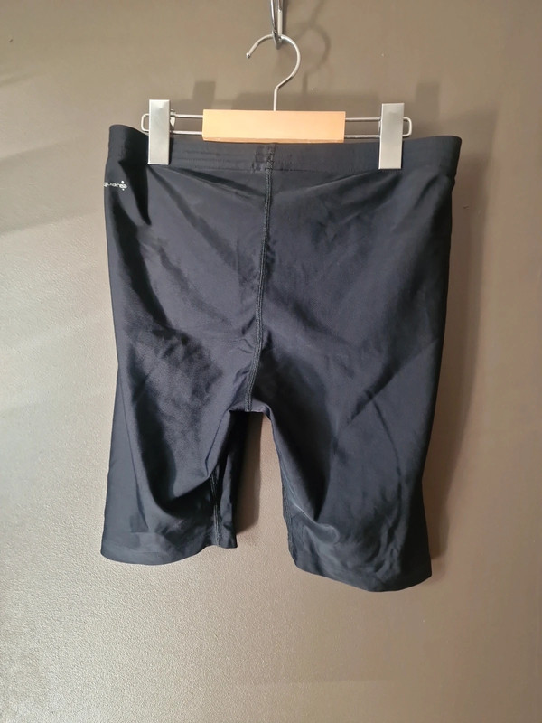 Short cycliste noir taille L decathlon Vinted