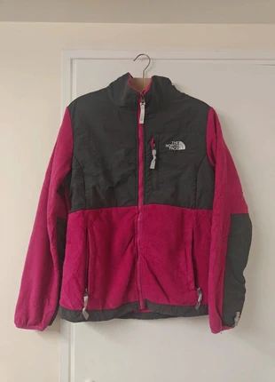 veste polaire denali The north face rose cerise - taille S femme logo brodé, marke: The North Face, zustand: Sehr gut, größe: S / 36 / 8, 44,90 €, 47,85 € inklusive Vinted-Käuferschutz