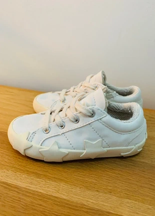 Baskets tennis fille étoiles Zara, marke: Zara, zustand: Sehr gut, größe: 22, 5,00 €, 5,95 € inklusive Vinted-Käuferschutz