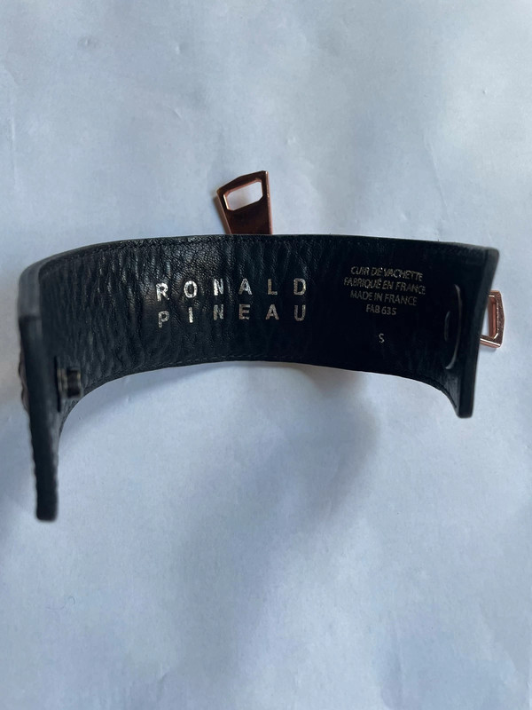 Ronald Pineau Ronald Pineau, black leather belt with golden zipper