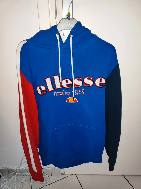 Sweat à capuche ellesse 1