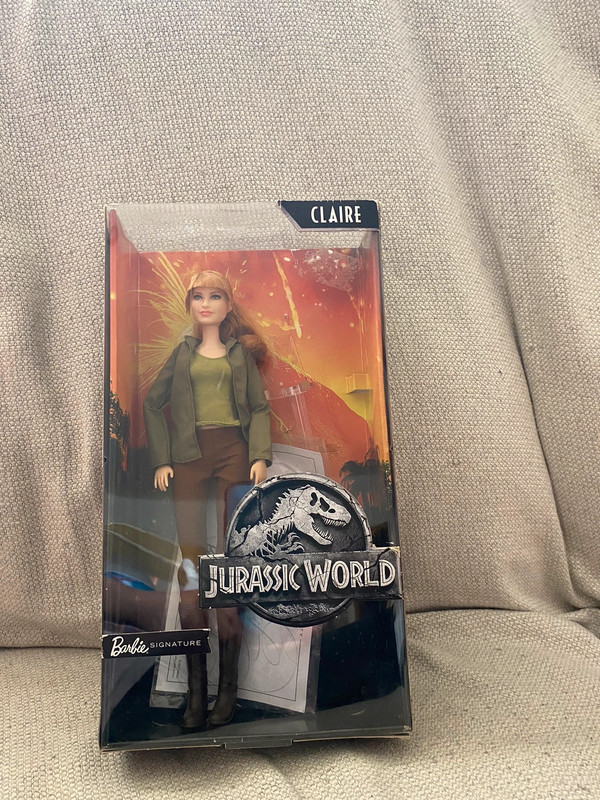 Jurassic world barbie shop