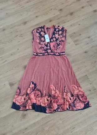 Prachtige jurk Ivko.Maat 42.Nieuw met kaartjes., marca: Ivko, estado: Novo com etiquetas, tamanho: XL / 42 / 14, €65.00, €68.95 inclui Proteção do Comprador