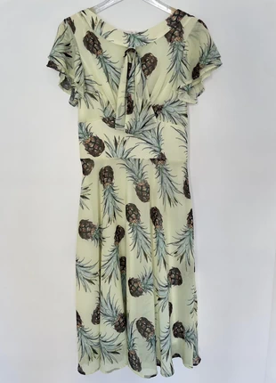 Abito giallo fantasia ananas Unique Vintage, brand: Unique Vintage, condizioni: Ottime, taglia: S / IT 40 / EU 36, €15.00, €16.45 include la Protezione acquisti