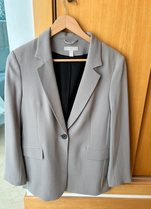 Veste blazer gris h&m, marca: H&M, estado: Muy bueno, tamaño: S / 36 / 8, 20,00 €, 21,70 € Protección al comprador incluida