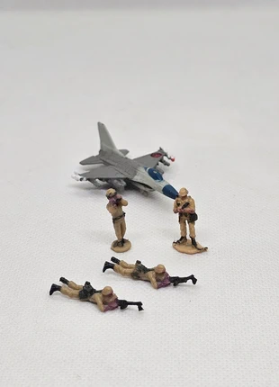 Lot 4 Micro Machines militaires Desert, Galoob, Vintage 1990, #525, brand: Galoob, condition: Good, size: One size, €12.90, €14.25 includes Buyer Protection Pro
