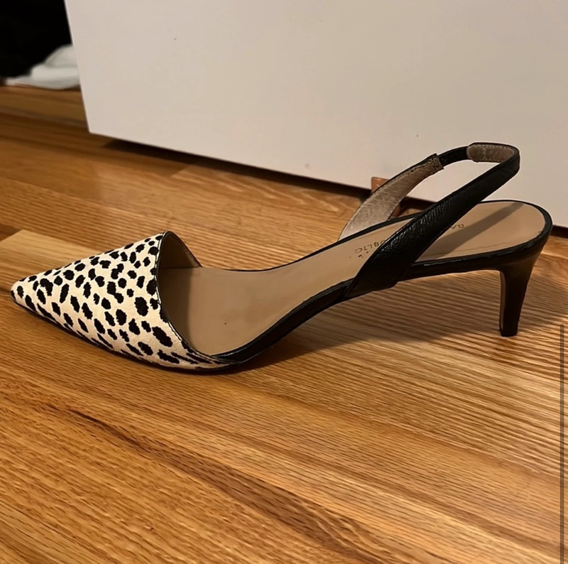 Banana republic kitten deals heels