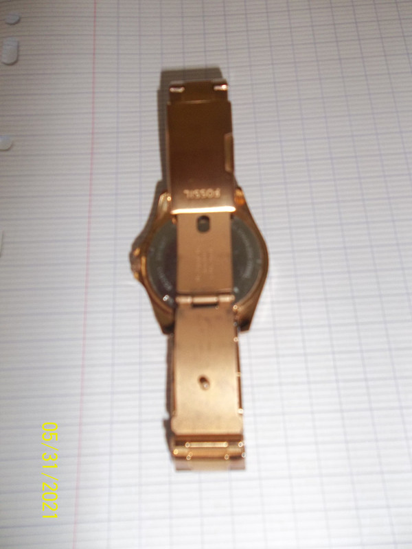 vends montre femme de marque Fossil Vinted