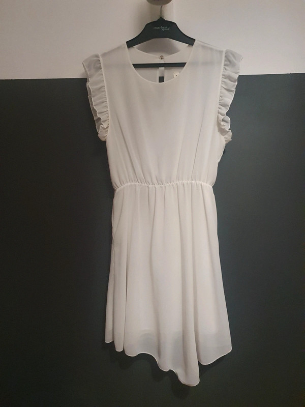 Biała sukienka - Vinted