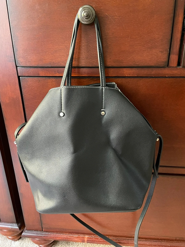 Black bucket bag 1