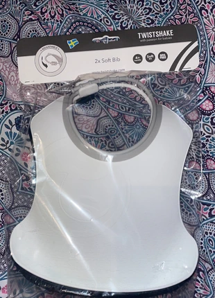 Lot bavoirs Twistshake, marke: Twistshake, zustand: Neu, mit Etikett, größe: XS, 12,00 €, 13,30 € inklusive Vinted-Käuferschutz