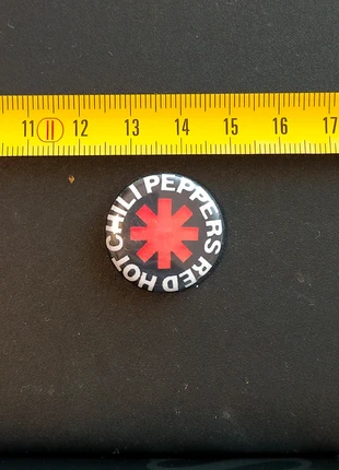Spilla Red Hot Chili Peppers, brand: RED HOT, condizioni: Buone, €2.00, €2.80 include la Protezione acquisti